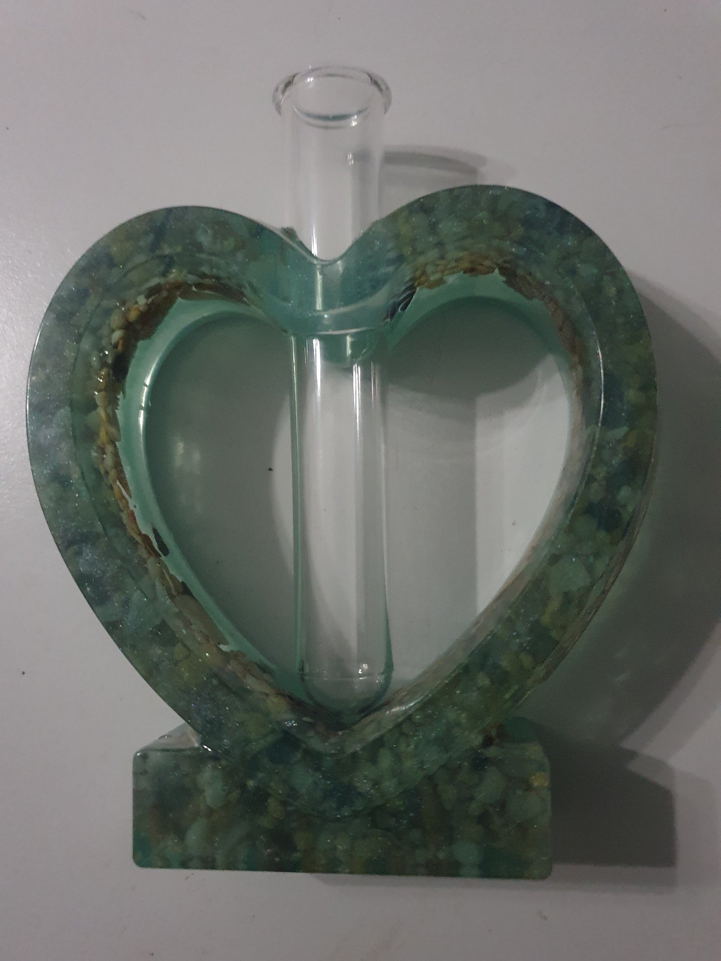 Heart shaped vase/plant propagation vase with seashell inlay