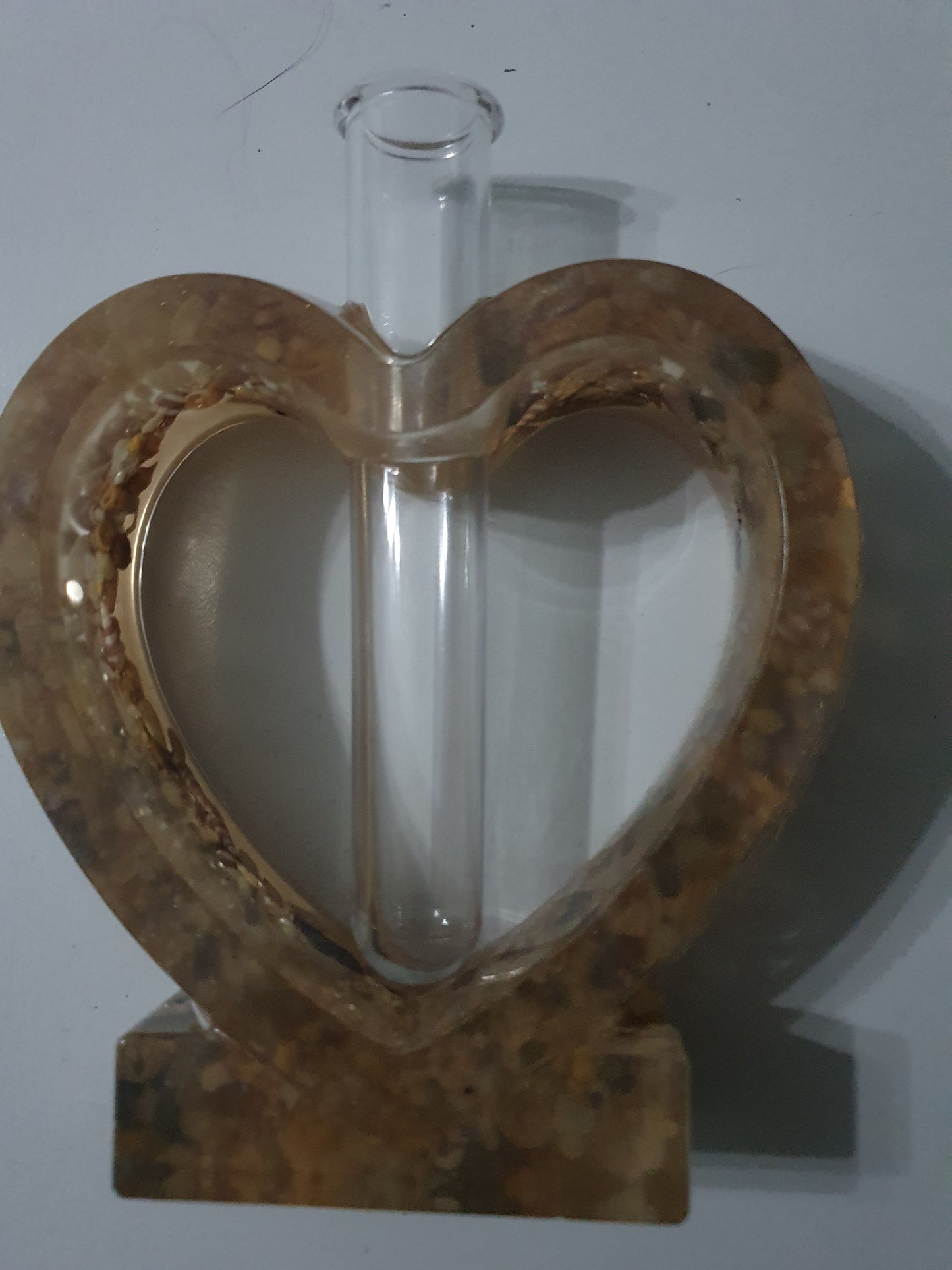 Heart shaped vase/plant propagation vase with seashell inlay