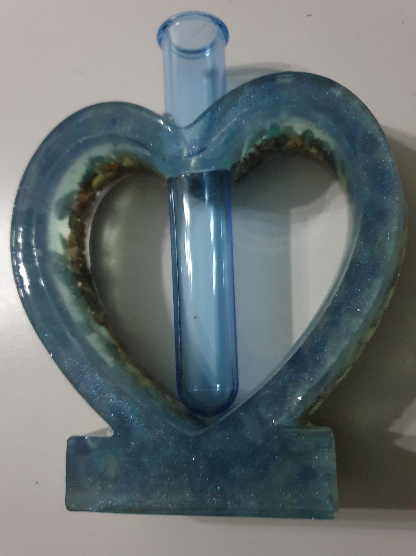 Heart shaped vase/plant propagation vase with seashell inlay