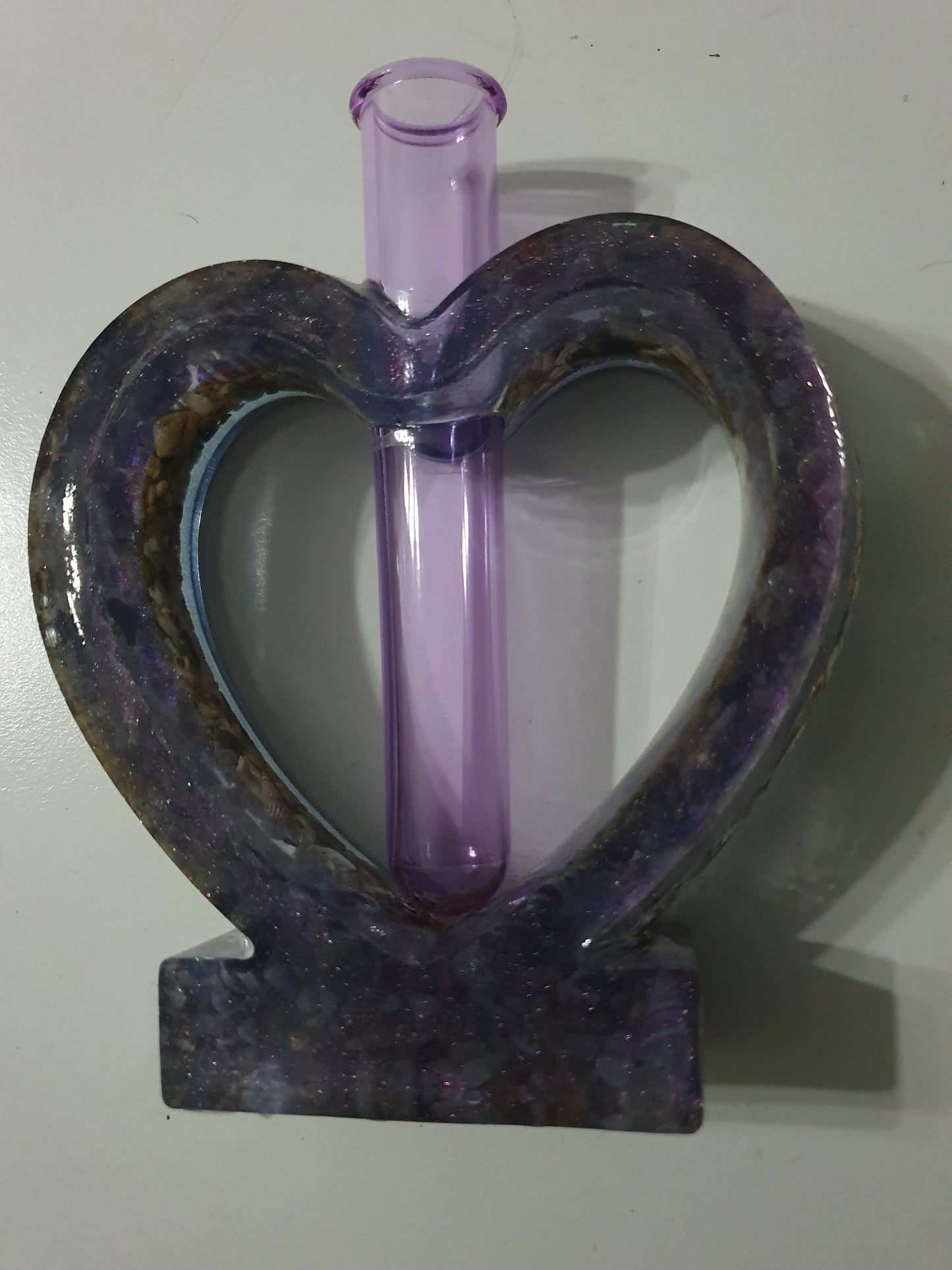 Heart shaped vase/plant propagation vase with seashell inlay