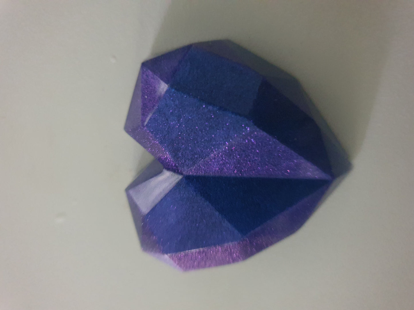 Geometric heart magnets in ocean tones