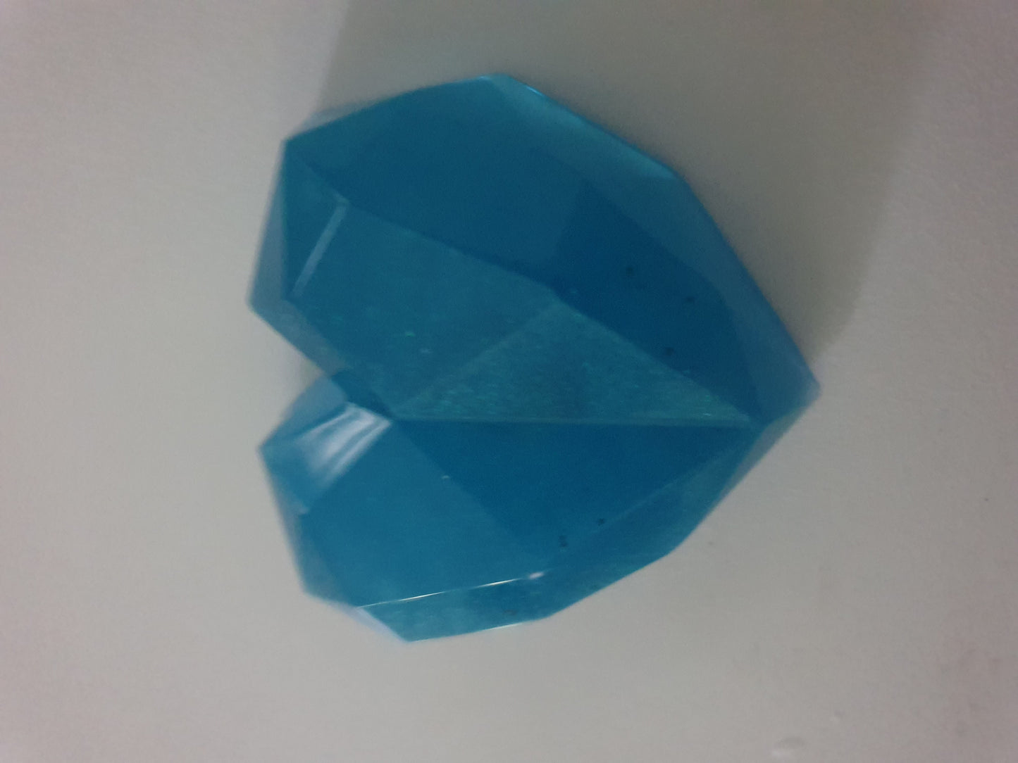 Geometric heart magnets in ocean tones