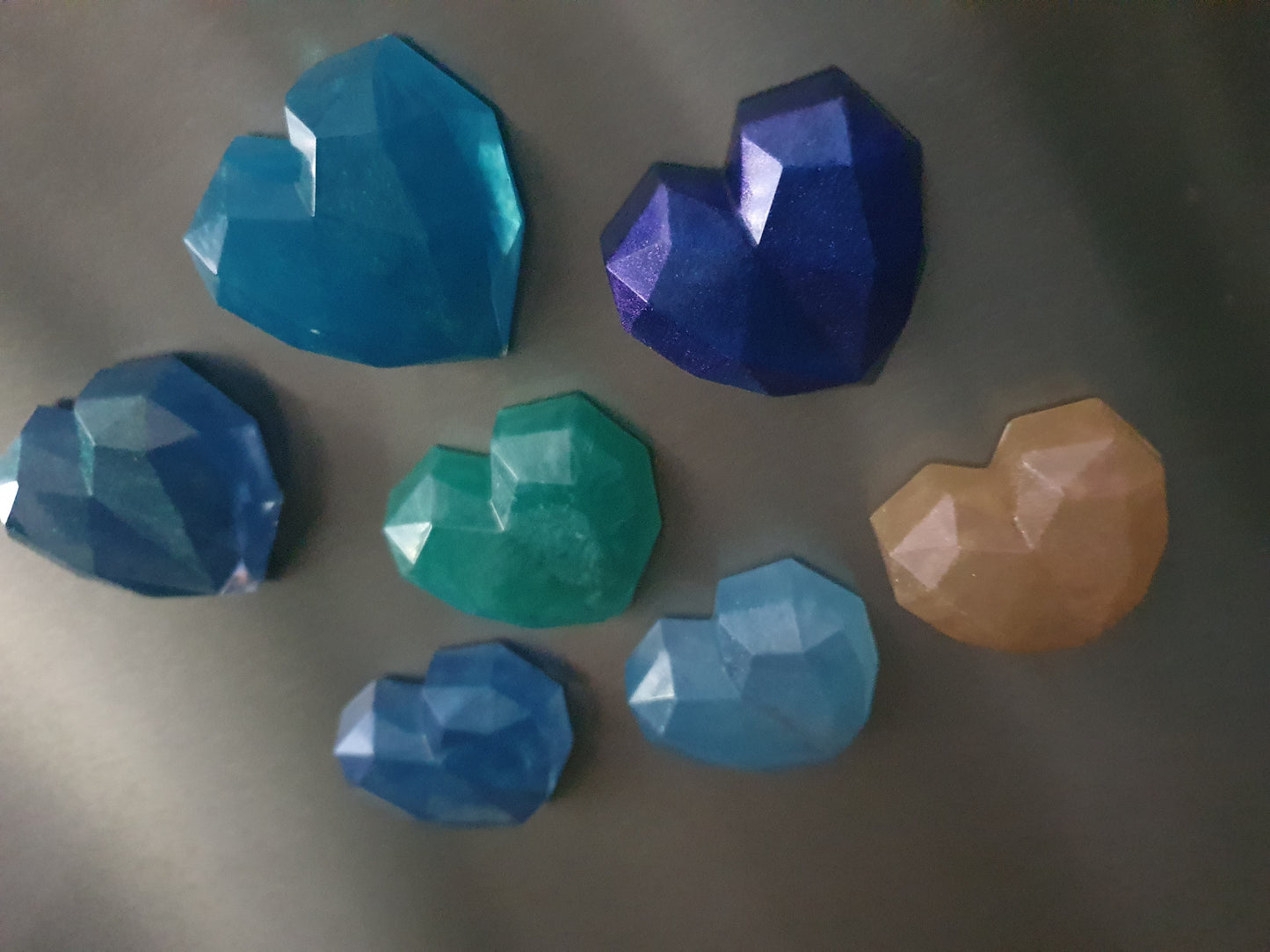 Geometric heart magnets in ocean tones