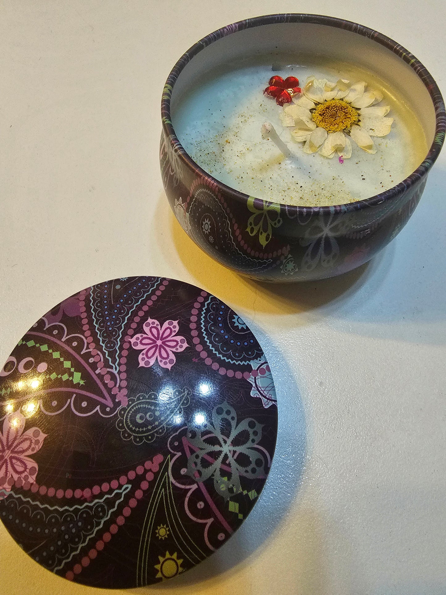 Boho Breeze scented candles - A lei of flowers