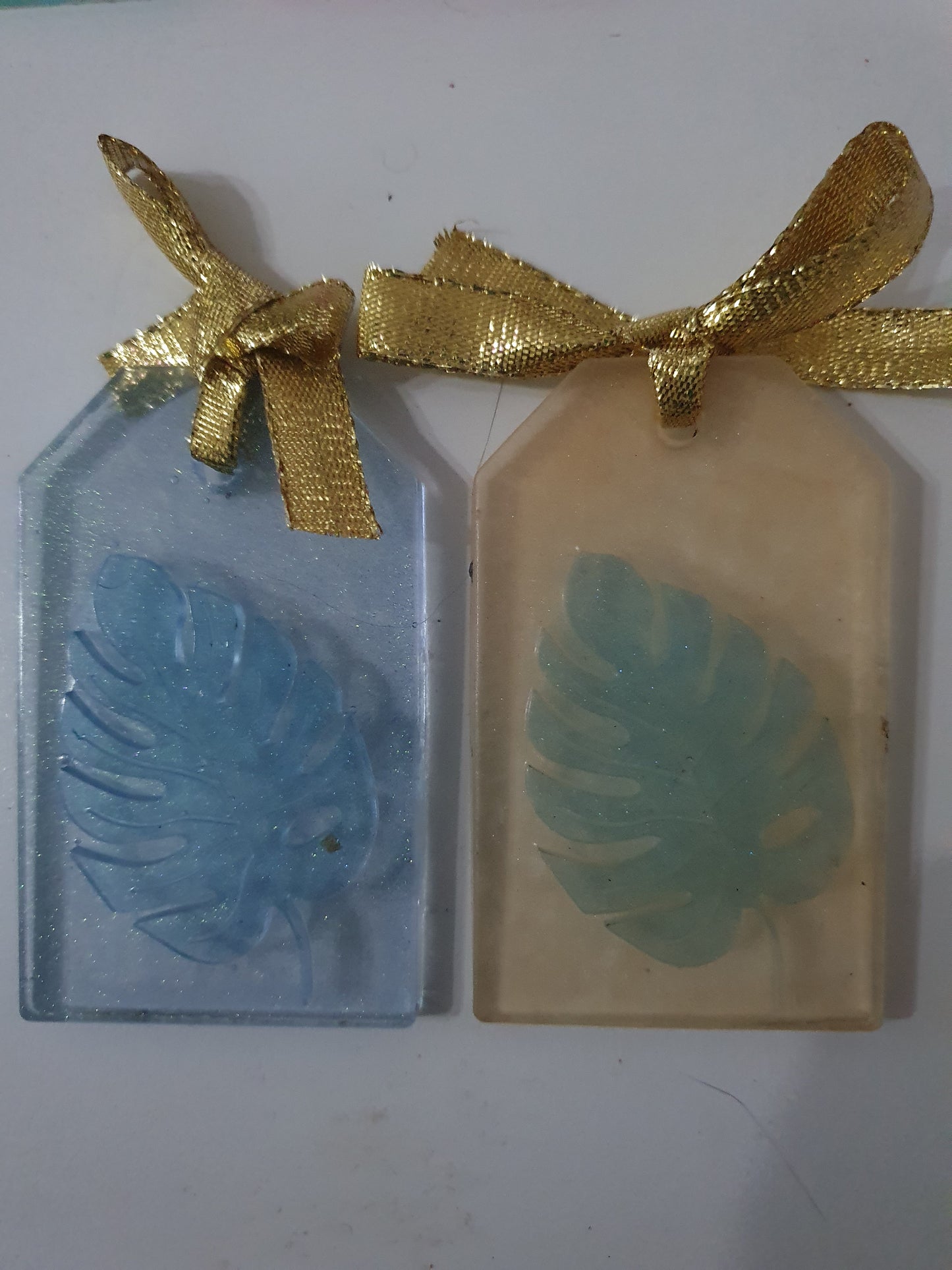 Sustainable and reusable gift tags