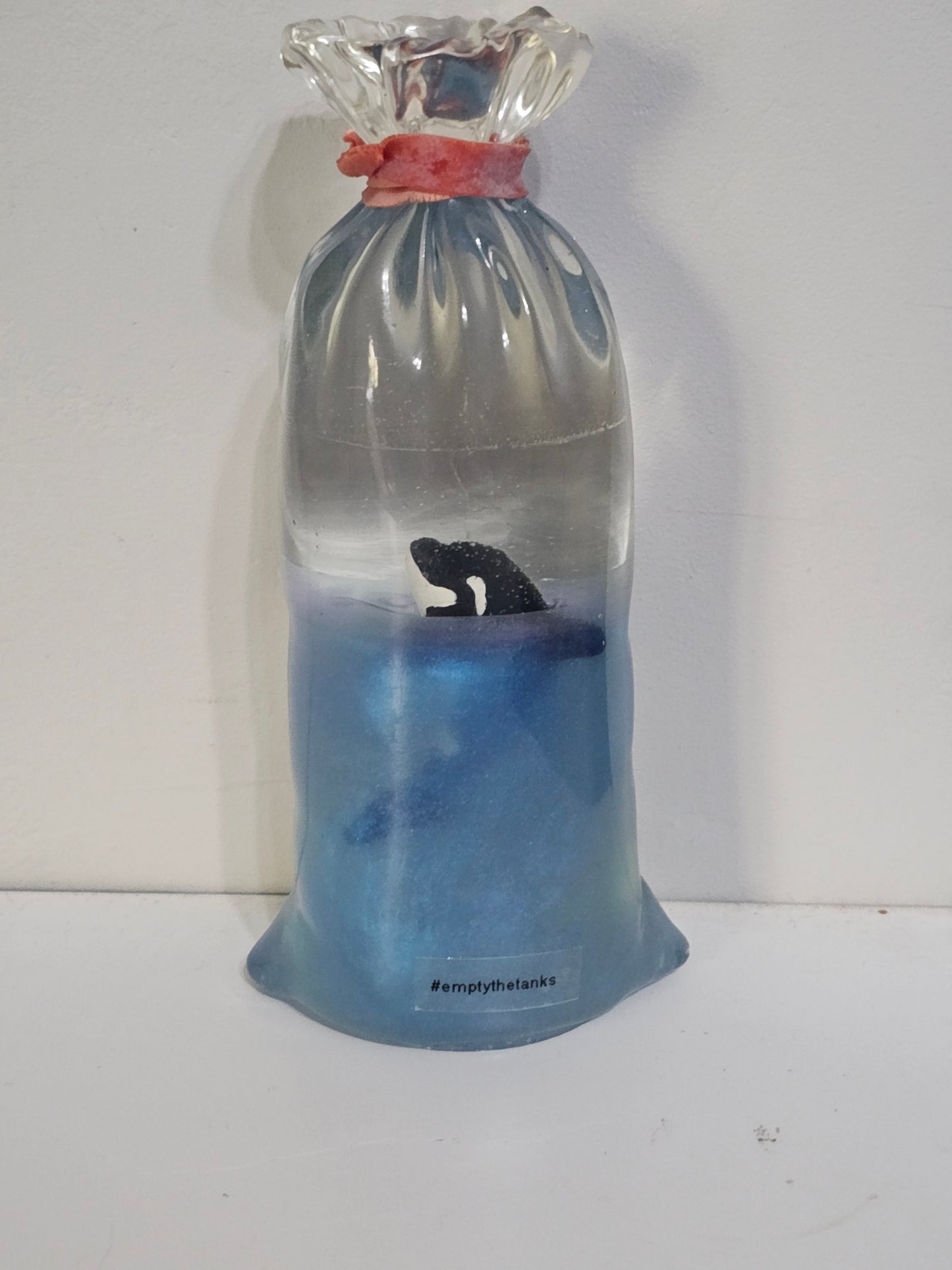 Table art - Release captive orca